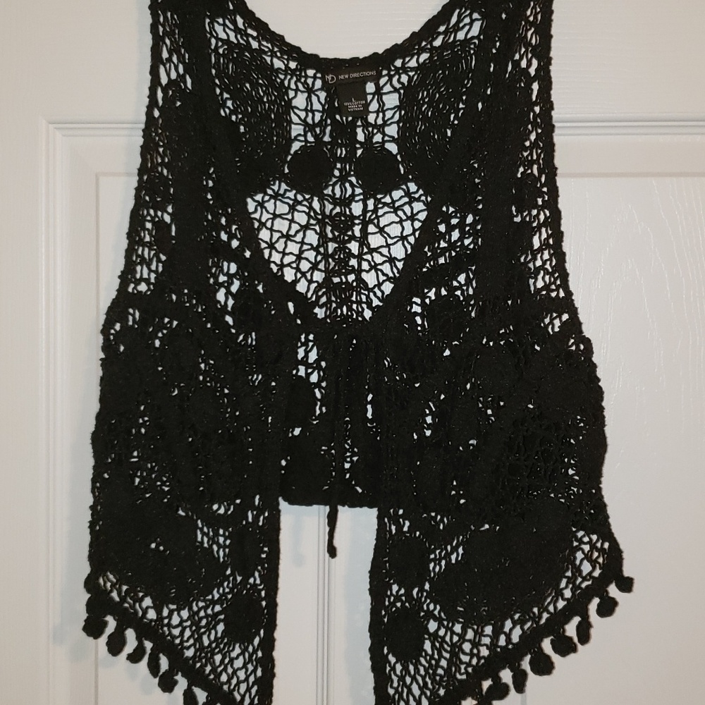 EUC BEAUTIFUL Crocheted cardigan vest